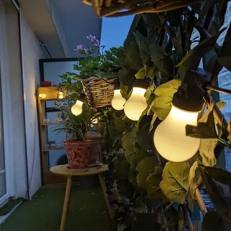 Avec Balcon Proche De Montmartre Апартаменты *